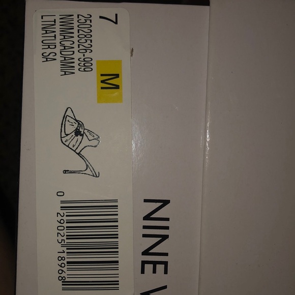 Satin Nine West heels - Picture 3 of 4